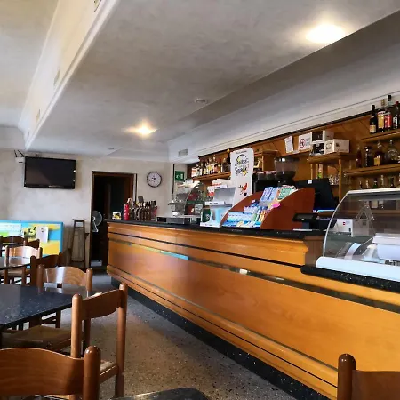 Trattoria Bar Oasi Vendégház *